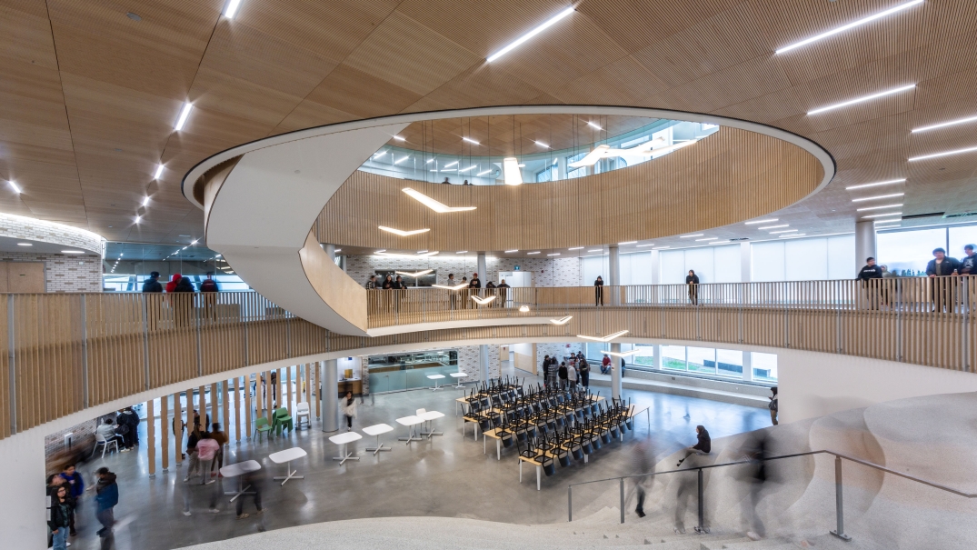L’École secondaire de Chisasibi finaliste aux Prix d’excellence en architecture 2026 de l’OAQ